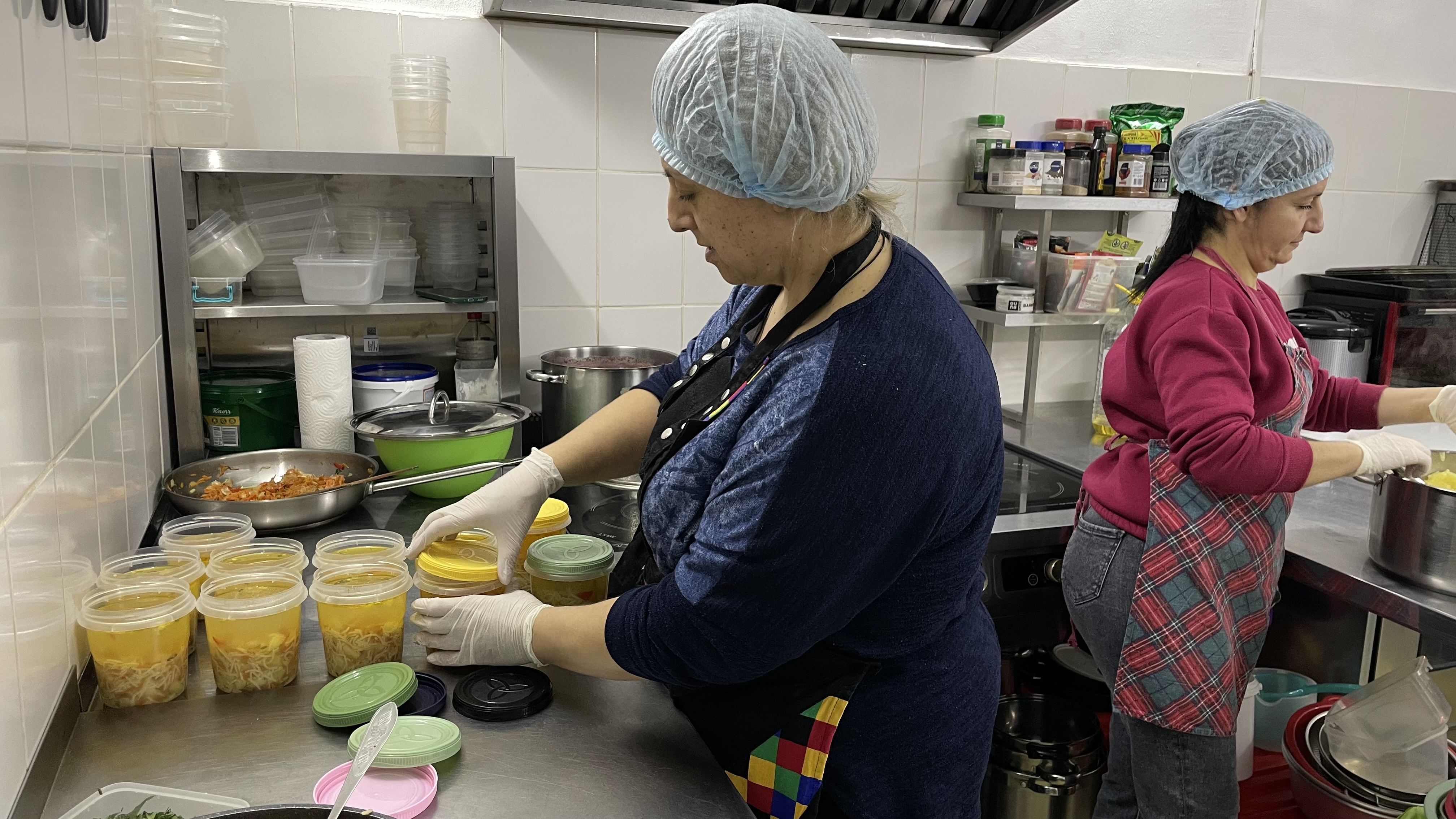 Горячая еда для нуждающихся